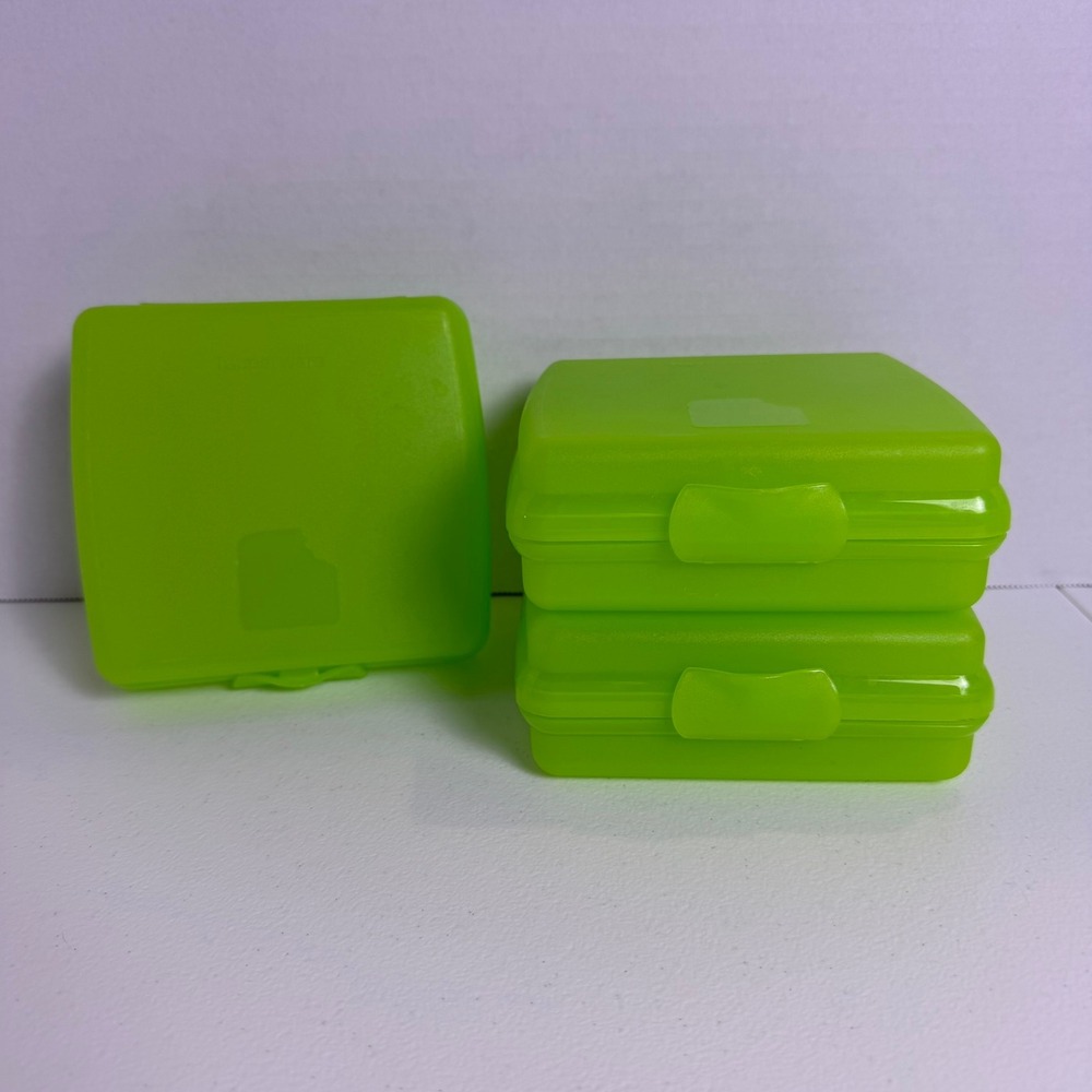 Tupperware Sandwich Keeper Set of 3 Lime Green Hinged Lunch Containers